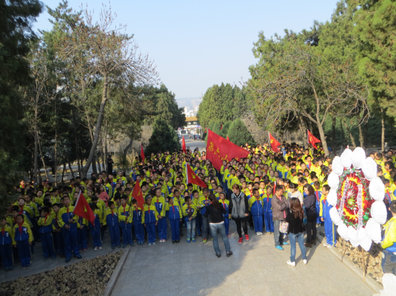 神木市第六小学祭扫活动