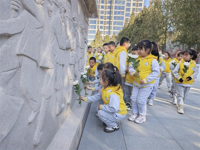 神木市神府革命纪念馆开展 “赓续·2025清明祭英烈”活动